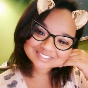 Meet your Posher, Latoya